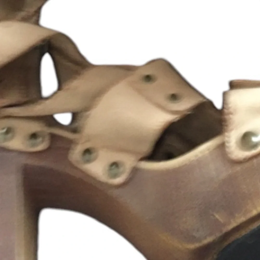 𝅺Guess size 10 tan  Boho strappy platform heels